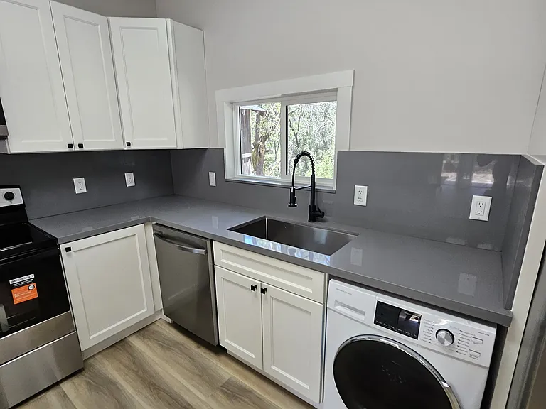 1159 Swanson Ln #A — Photo 6