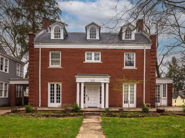 171 E State St, Athens, OH 45701