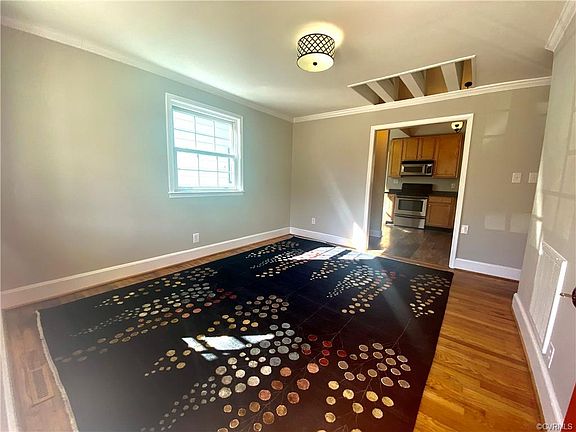 3rd image of 837 Cameron St