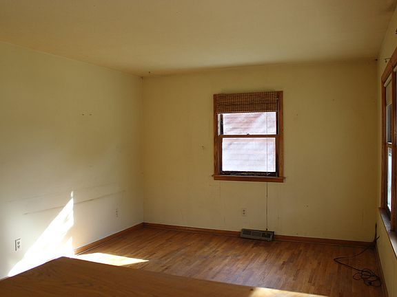 Additional Living Room