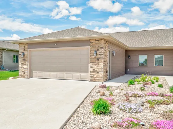 3317 Prairie Meadow Dr Unit B, Milford, IA 51351