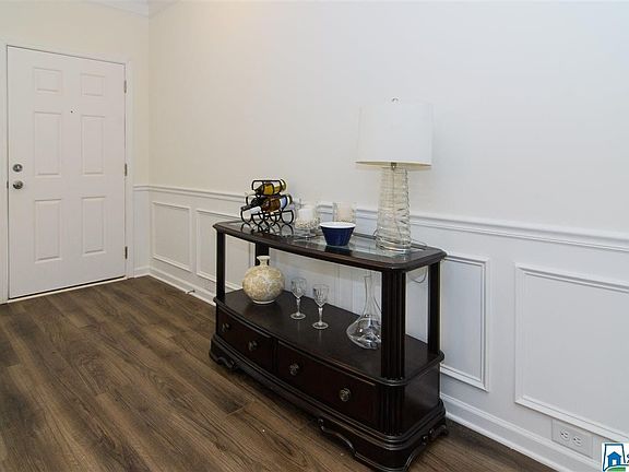 3rd image of 355 Lakeridge Dr