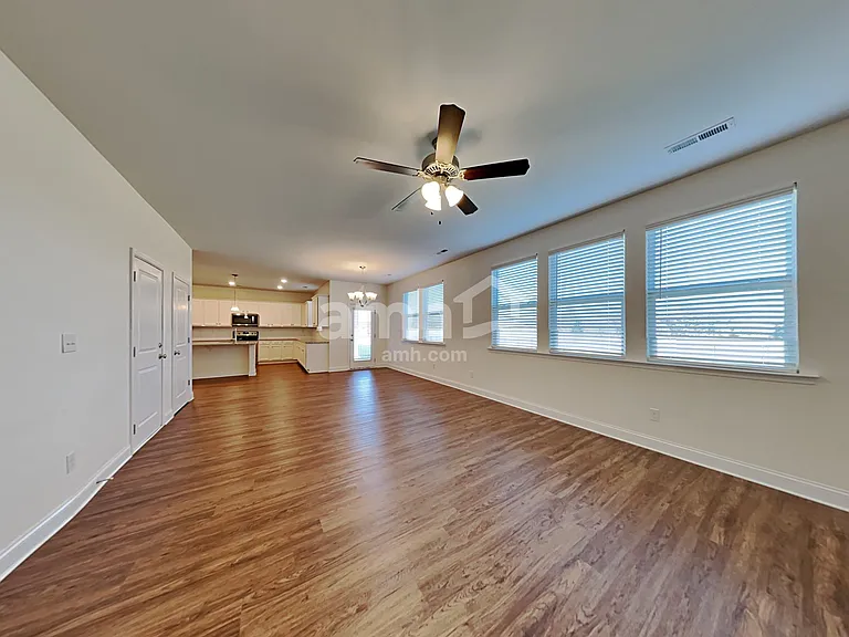 111 Samara Ln — Photo 5