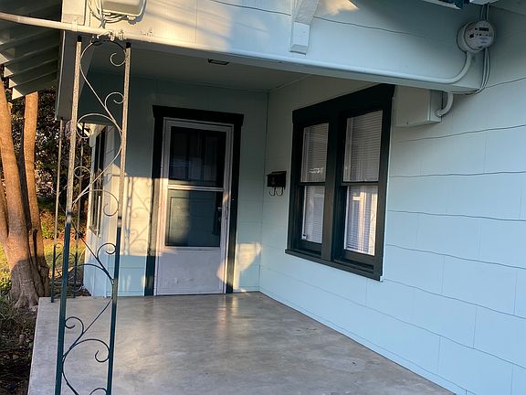 2nd image of 3210 Morrow Ave