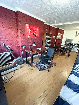 Rented by Delmark Realty LLC | media 38