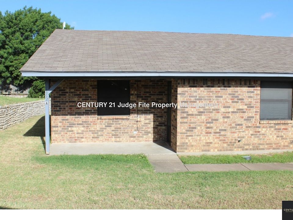 1st image of 1112 Curtis Dr APT A