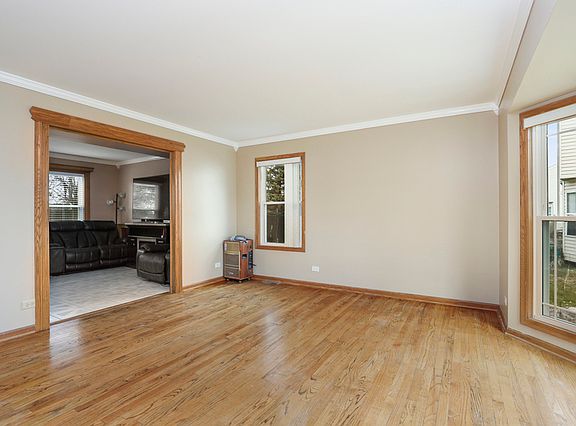 4th image of 3960 Ludington Ct