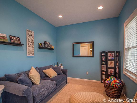 3rd image of 2983 Lady Slipper Dr SW