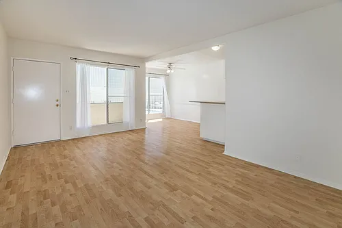 2621 Centinela Ave #14 Photo 1