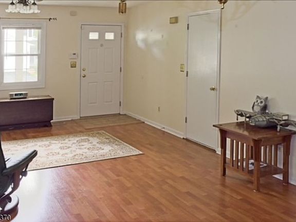 5th image of 72 Carriage Ln #72