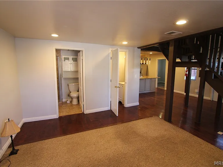 535 Badger Ln — Photo 3