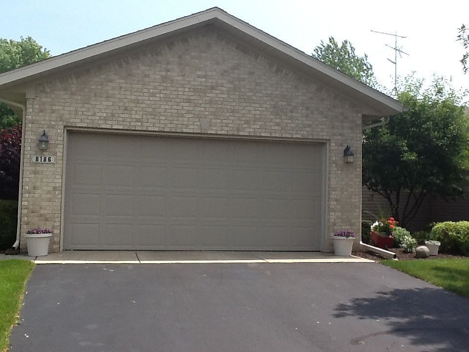 2stall attached garage