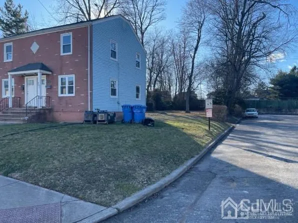 545-547 Olive Pl, Woodbridge, NJ 07095