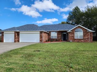2422 Cedar Ct, Miami, OK 74354