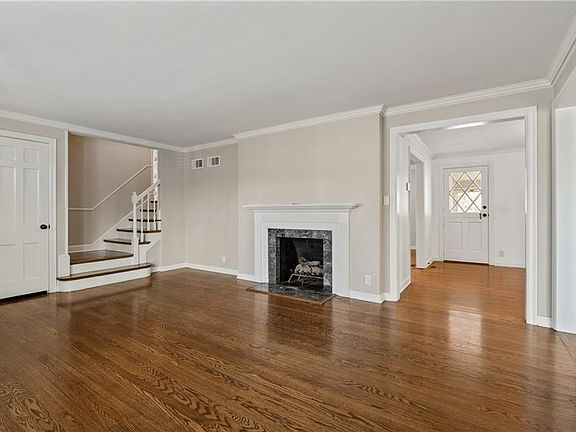 4th image of 616 E 66th St