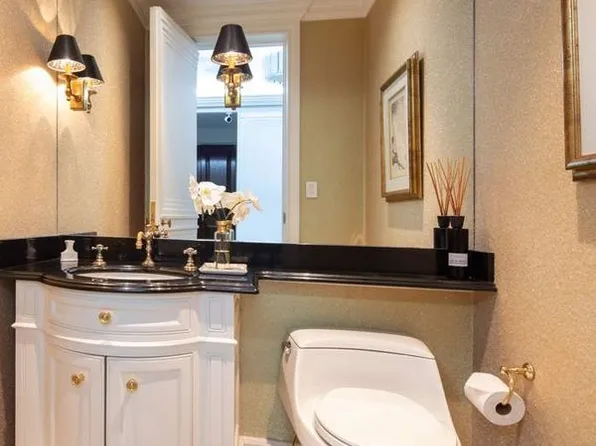 781 5th Avenue image 11 of 13