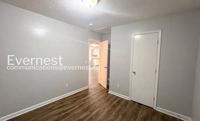 715 W Creek Cir — Photo 12