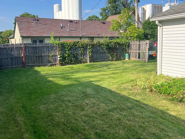 373 Grove St — Photo 3