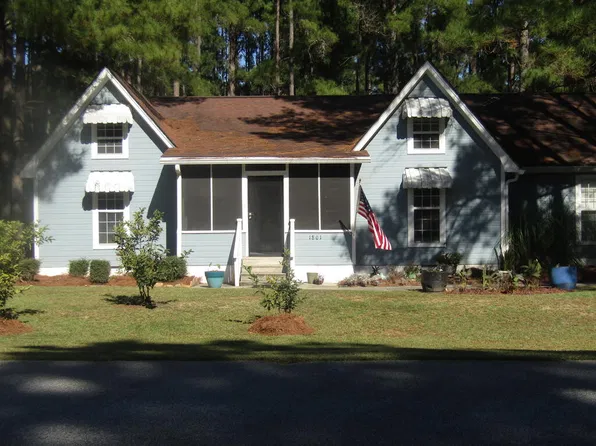 1801 Red Fox Trl, Tifton, GA 31793