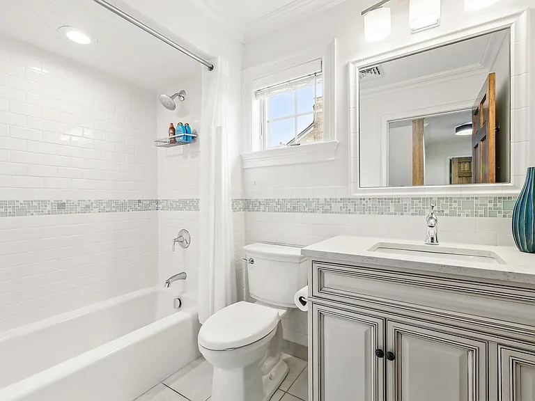 10 Nautilus Pl — Photo 13