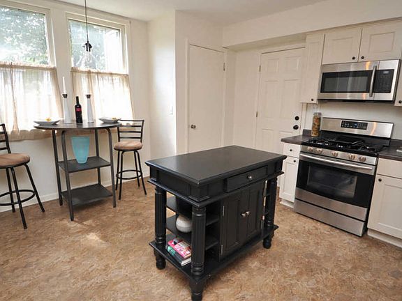 5th image of 2851 N Stowell Ave #2851A