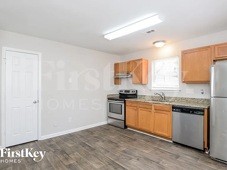 8723 Sharonbrook Dr — Photo 7
