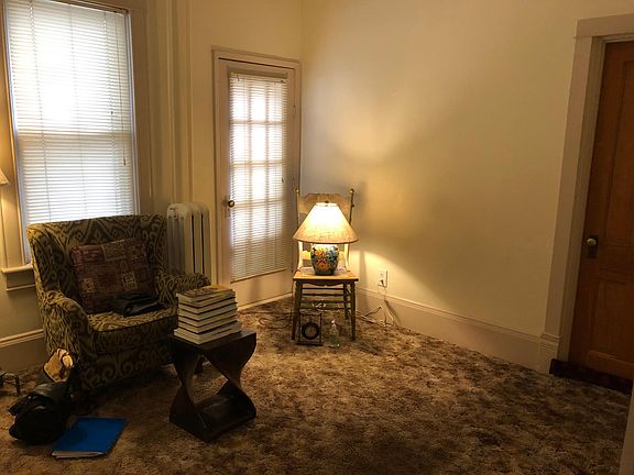 4th image of 205 W Loucks St