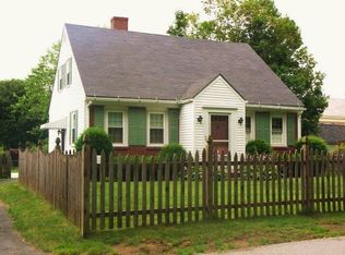 6 Colonial Rd, Kittery, ME 03904