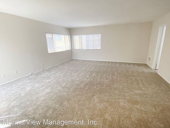 5th image of 637 Manhattan Beach Blvd #C