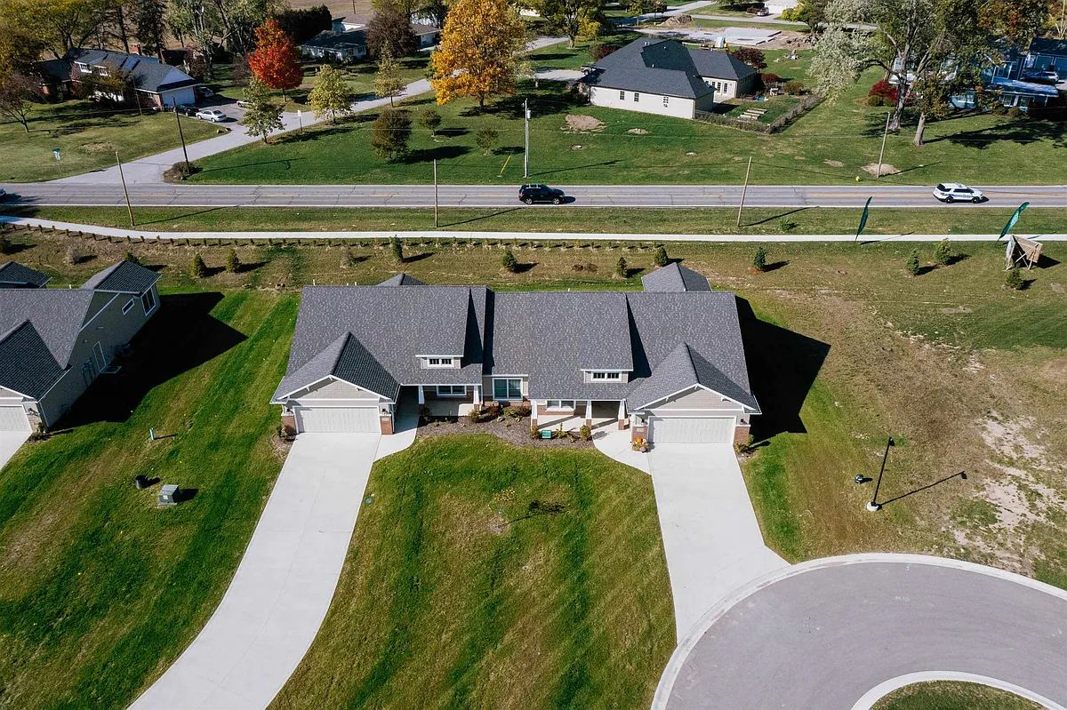Building Photo - 3211 W Bartlett Dr