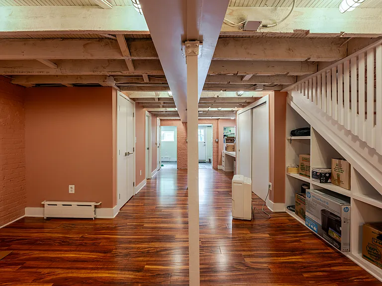 505 Kentucky Ave SE — Photo 9
