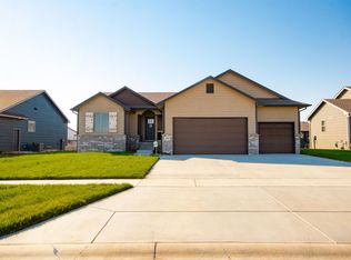2528 Spring Meadows Ct, Derby, KS 67037