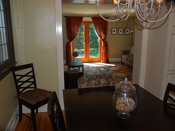 5th image of 395 Mount Vernon Ave