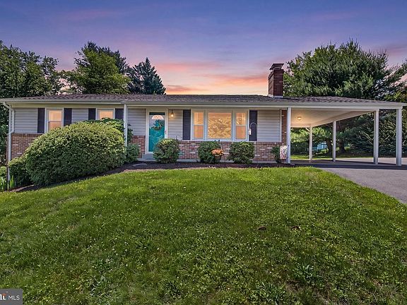 2nd image of 3997 Sugarloaf Ct