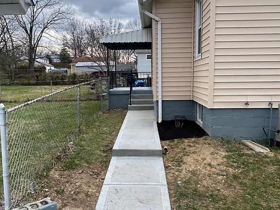 5th image of 3828 Standish Ave