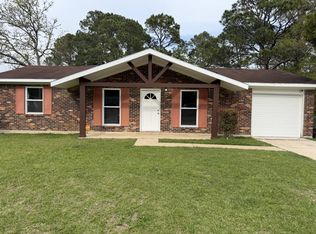2424 Southern Dr, Gautier, MS 39553