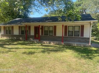 2997 Christmasville Rd, Jackson, TN 38305