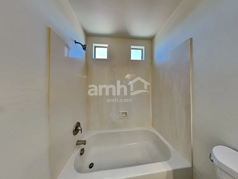 3529 W Glass Ln — Photo 21