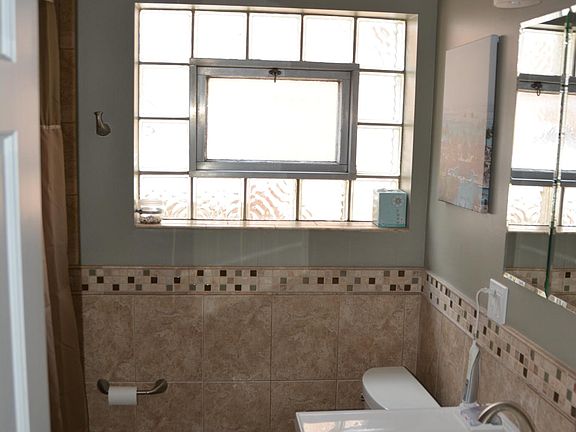 4th image of 5816 S Mulligan Ave