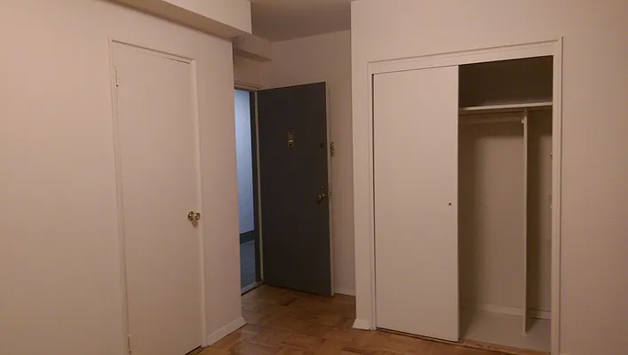 Rented by Manhattan Apartment Organization | media 8