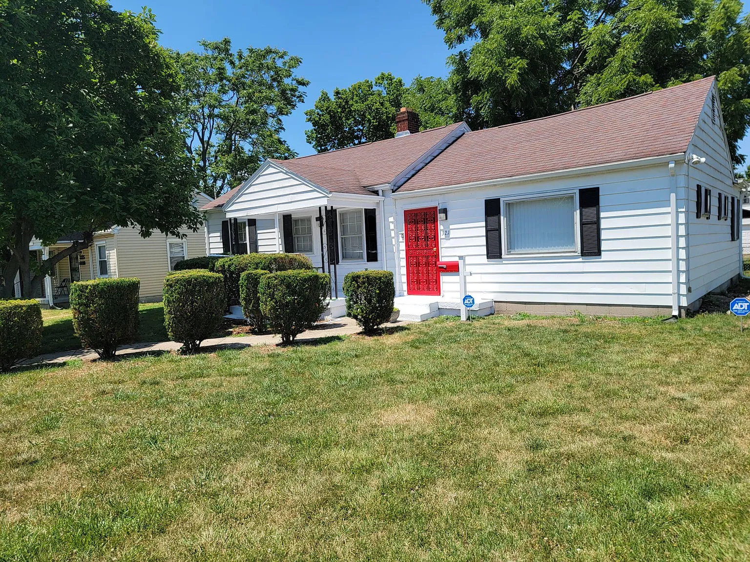 321 W Stewart St photo 1