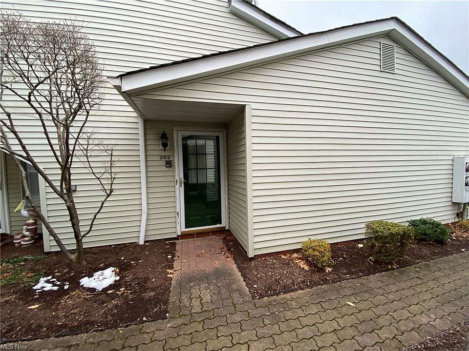 1st image of 6131 Center St APT 202