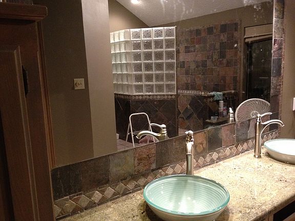 4th image of 910 Briar Grove Ct