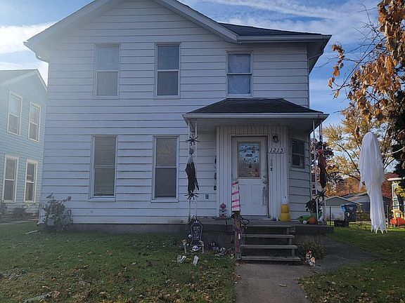 2nd image of 1215 1/2 E 12th St #268727403