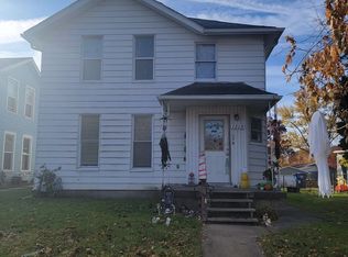 1215 1/2 E 12th St #268727403, Davenport, IA 52803