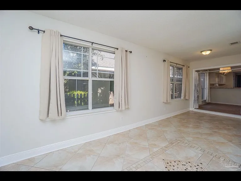2352 Caddy Shack Ln — Photo 5
