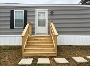 103 Blossom Ln, Sewickley, PA 15143