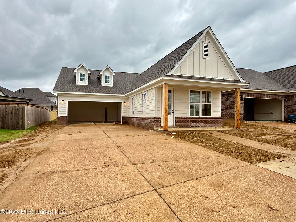 1st image of 825 Quitman Ct E