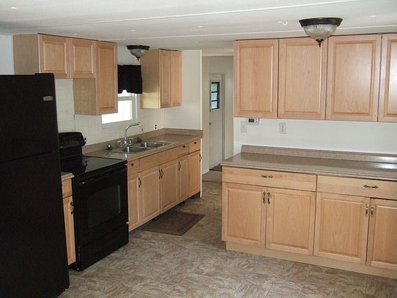 2nd image of 20 Elda Ln