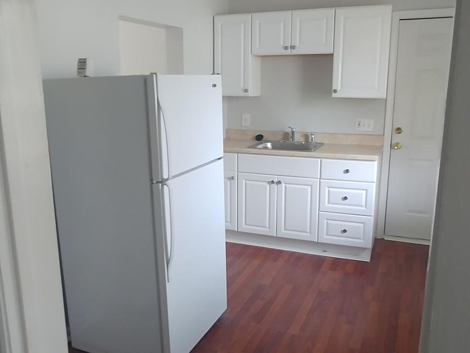 1st image of 1519 Purdue Ave